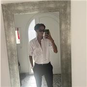 Étudient en comerce internationale sur paris je suis ouvert à la pédagogie et à l’aide d’autrui